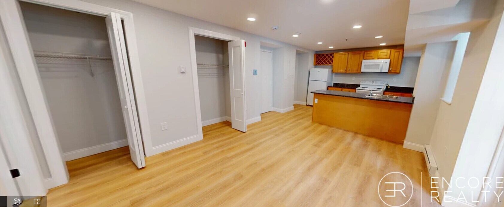 Building Photo - 51 Queensberry St