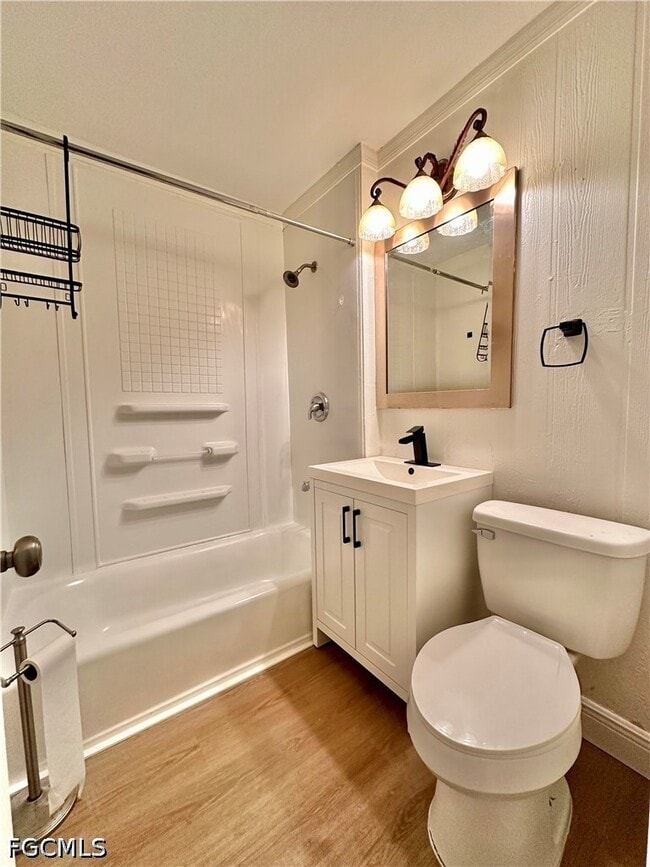 Building Photo - 3208-3216-3216 Dale St