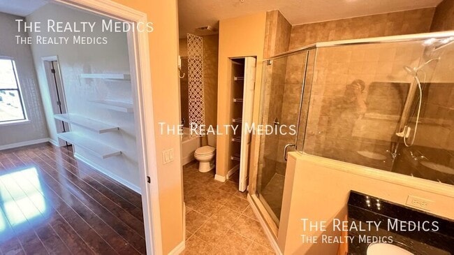 Building Photo - 3732 Avalon Park E Blvd