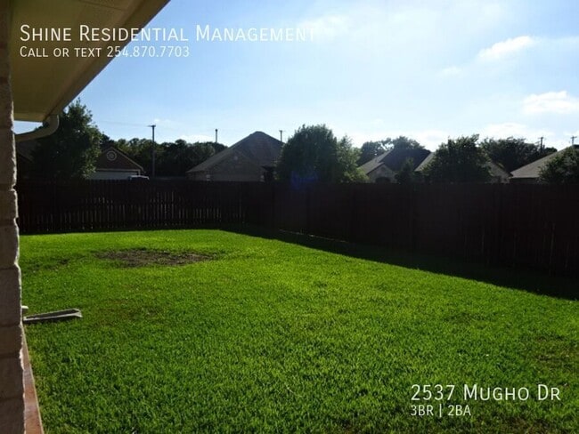 Building Photo - 2537 Mugho Dr