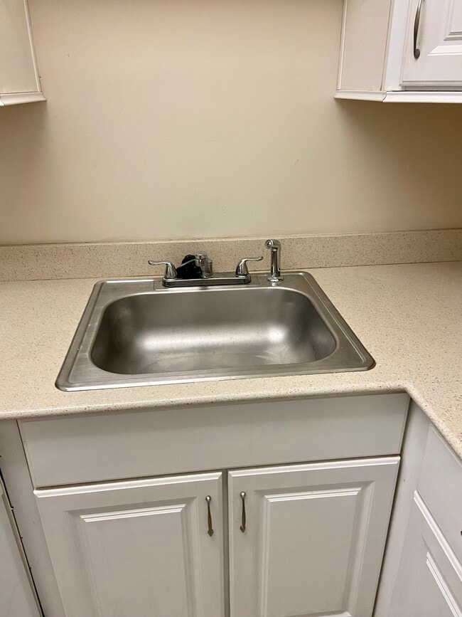 Kitchen - 1608 Colquitt St