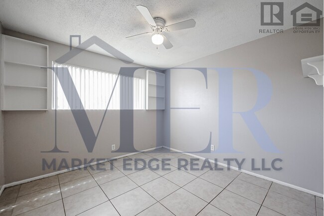 Building Photo - 5Bed/2Bath House at 35th Ave/Cactus! Move-In Ready on 04/02/2026! -- NO HOA!