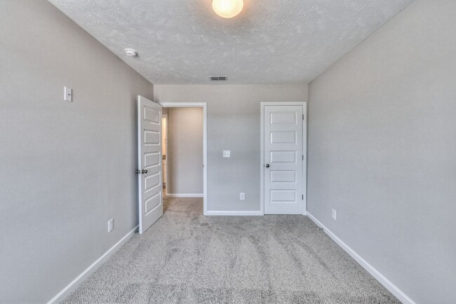 Building Photo - BRAND NEW Luxury Townhome in Tullahoma with MOVE IN SPECIAL!!