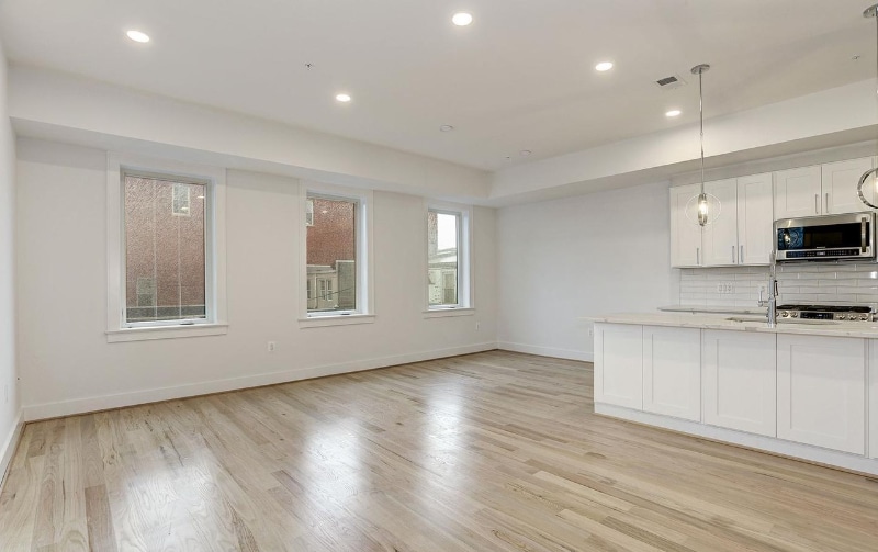 Building Photo - 836 Varnum St NW