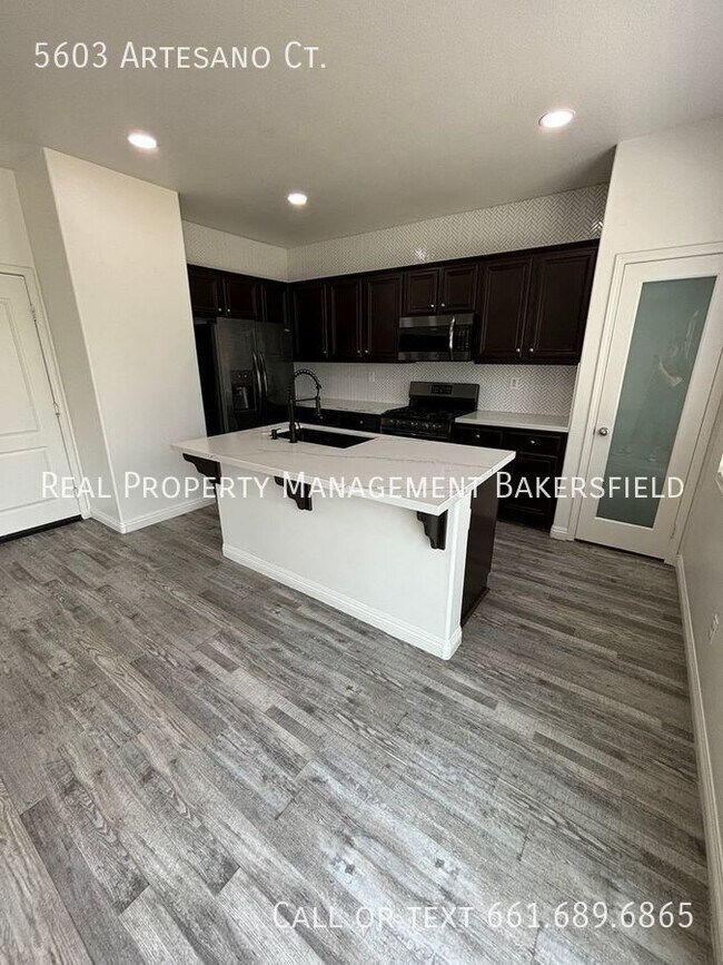 Building Photo - 5603 Artesano Ct