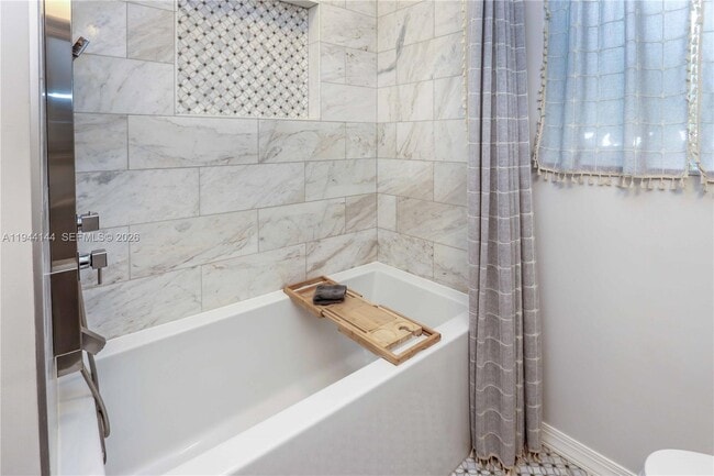 Building Photo - 1247 Washington St