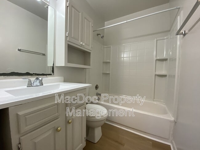 Building Photo - 813 Sledgehammer Dr