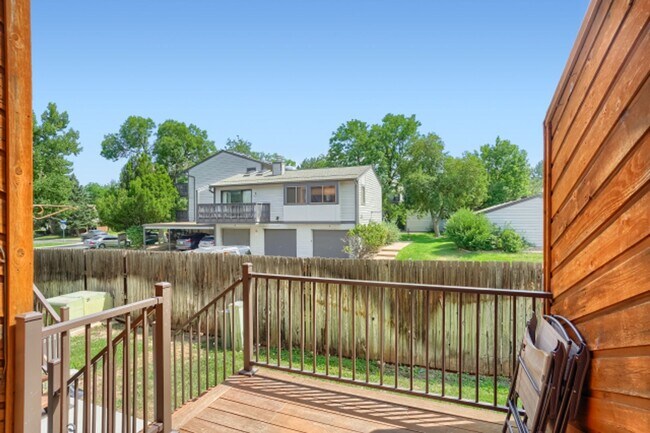 Building Photo - Beautifully Remodeled 3-Bed, 2-Bath Townhouse in Central Boulder