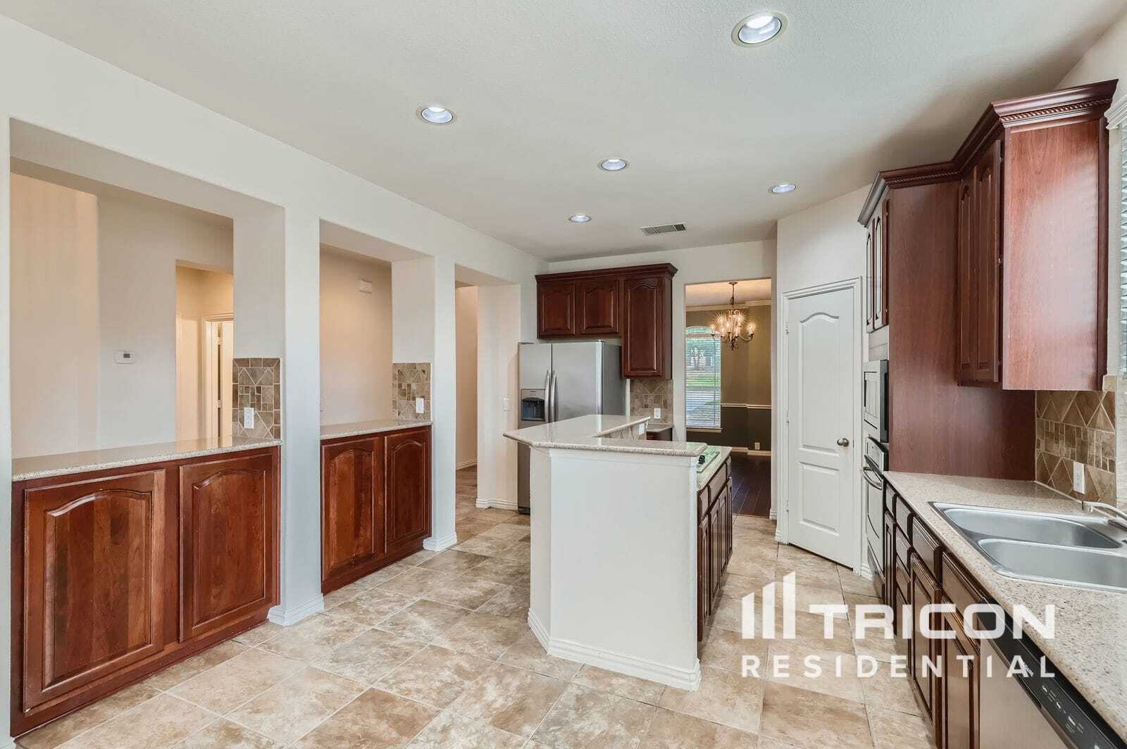 Building Photo - 8698 Fisher Dr