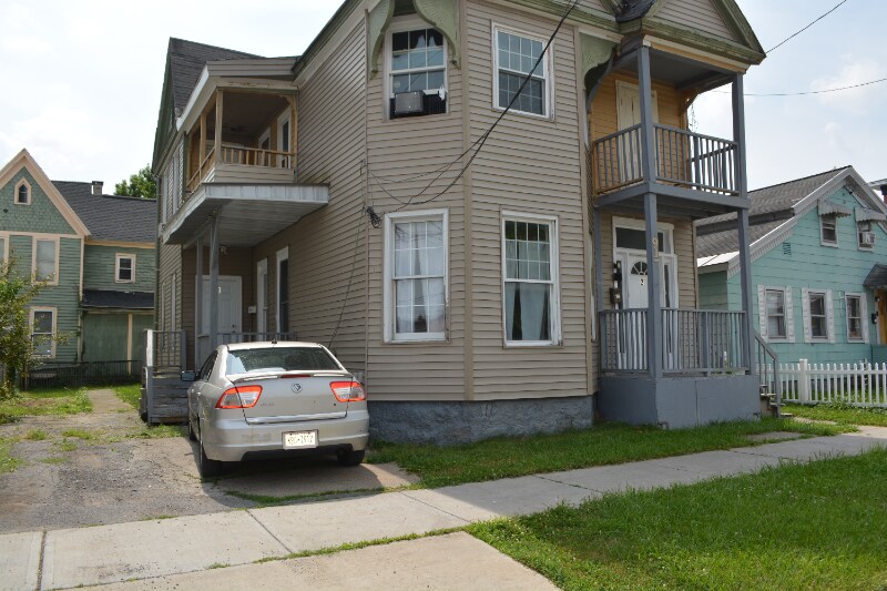 Building Photo - 915 Sunset Ave
