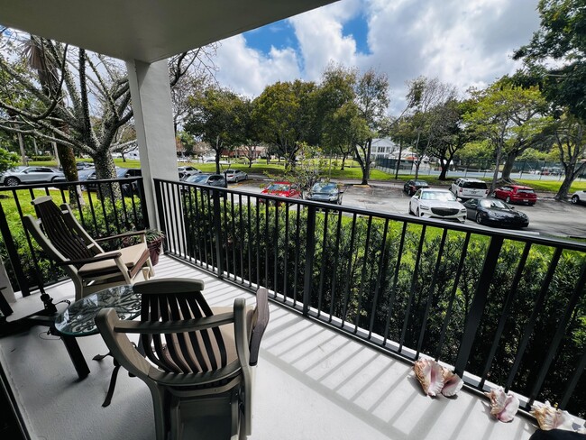 Building Photo - 1201 River Reach Dr