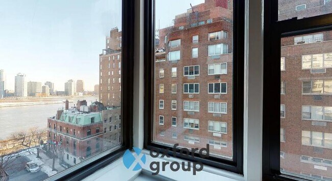 Building Photo - 4 bedroom in New York NY 10022