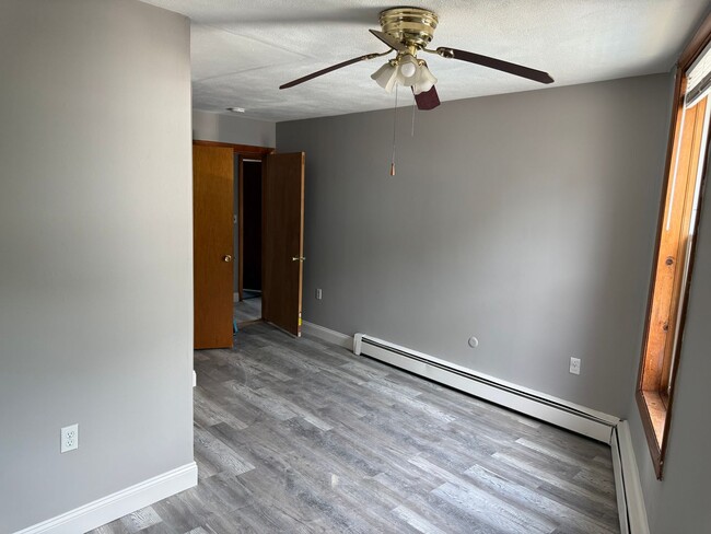 Building Photo - 781 Winthrop Ave