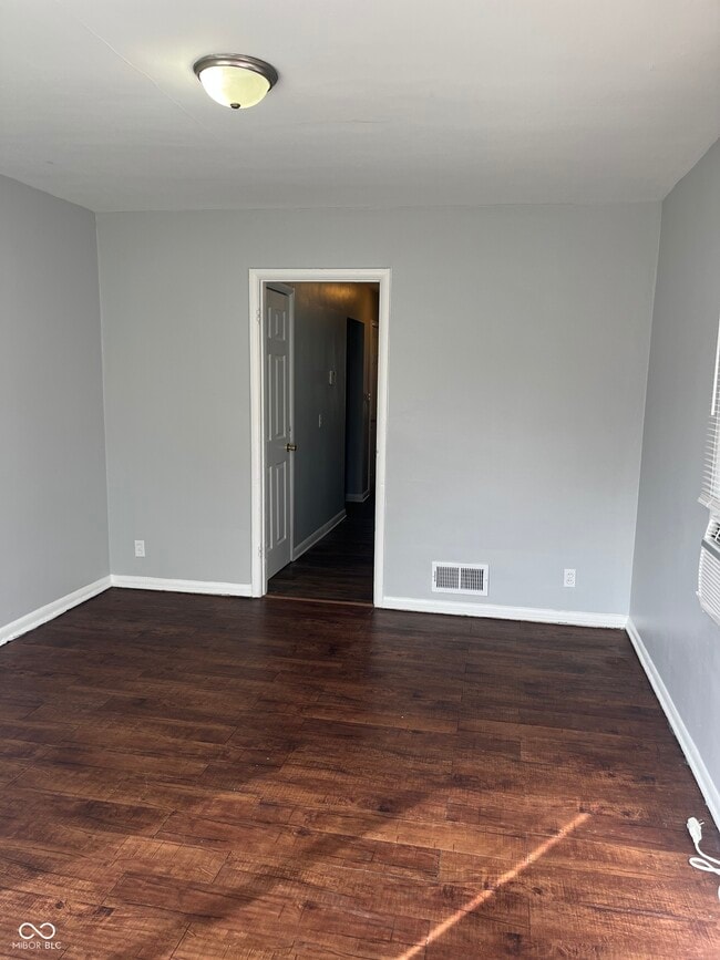 Building Photo - 628 N Oxford St