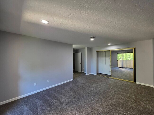 Building Photo - 303 Gage Blvd