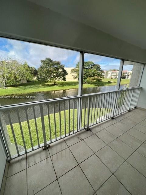 Building Photo - 120 Lakeview Dr