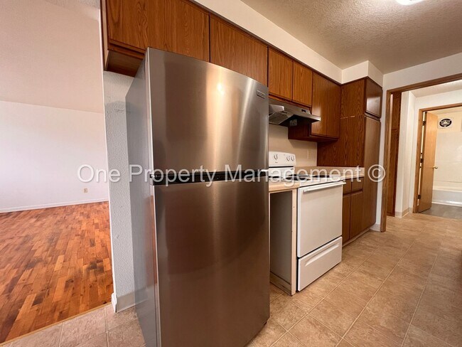 Building Photo - 119 SE 98th Ave