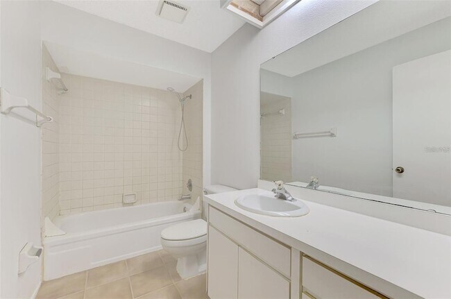 Building Photo - 935 Sunridge Way