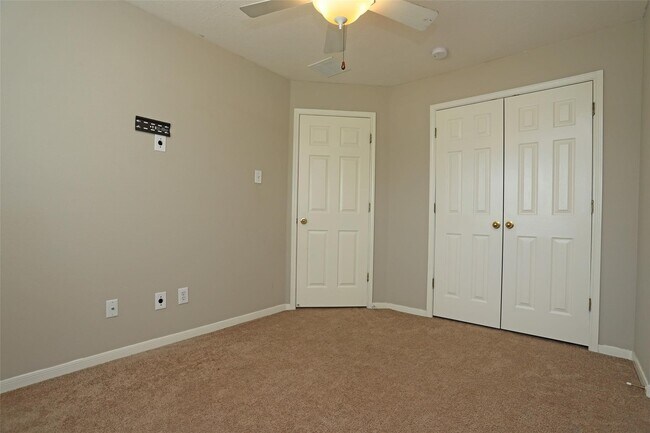 Building Photo - 7518 Drifting Willow Ct