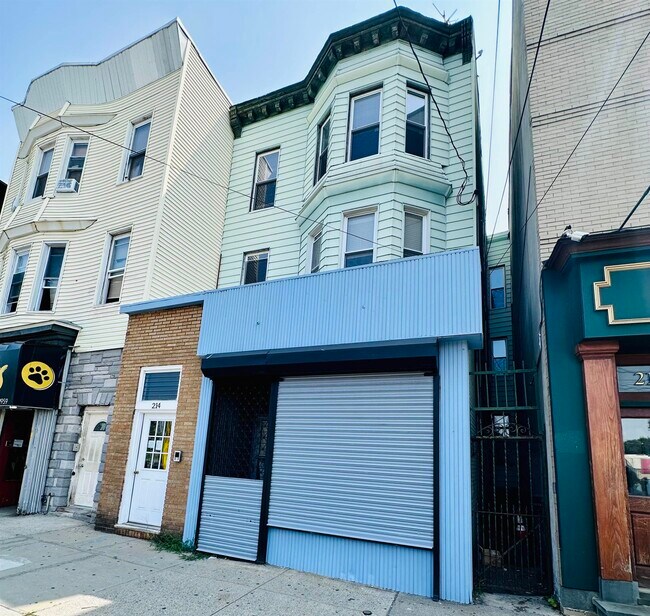 Building Photo - 214 Central Ave