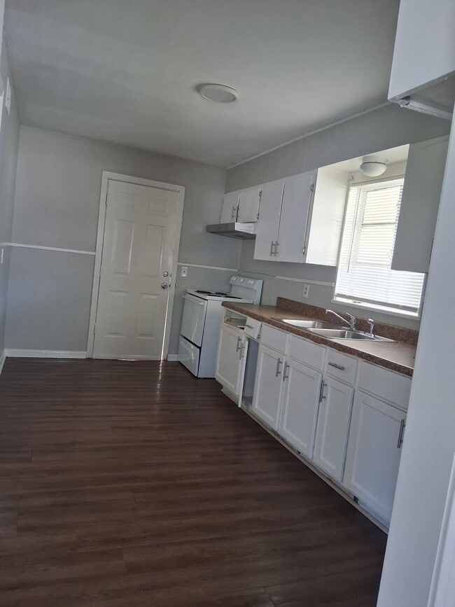 Building Photo - 4539 Ritchey Dr