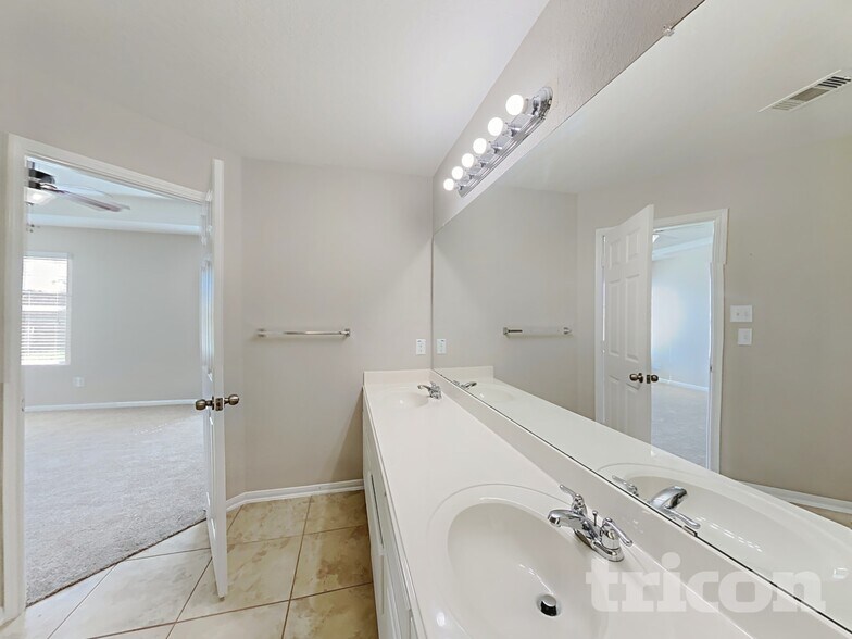 Building Photo - 11515 Baldwin Spruce Trail