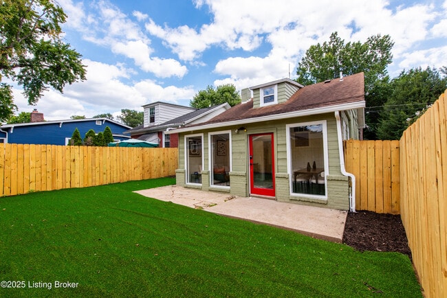 Building Photo - 1671 Trigg St