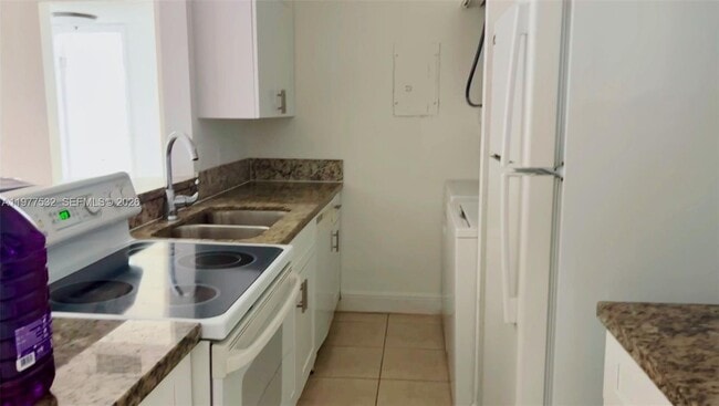 Building Photo - 4435 Treehouse Ln