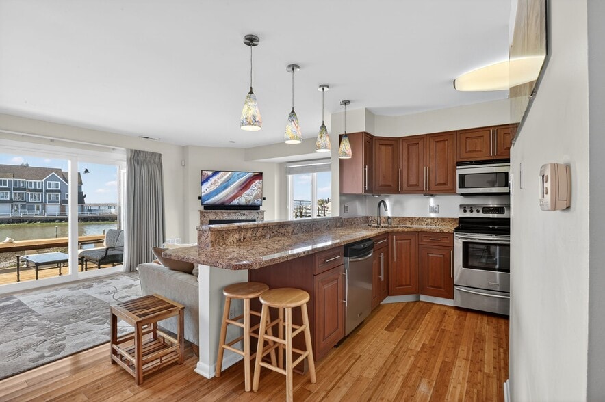 Building Photo - 1401 Harbour Cv S