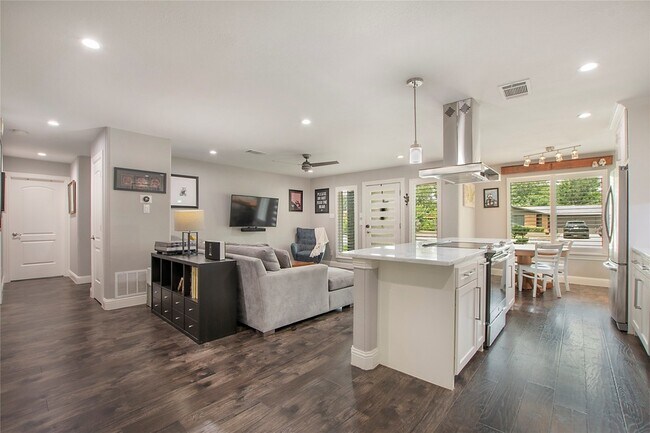 Building Photo - 3512 Colgate Ln