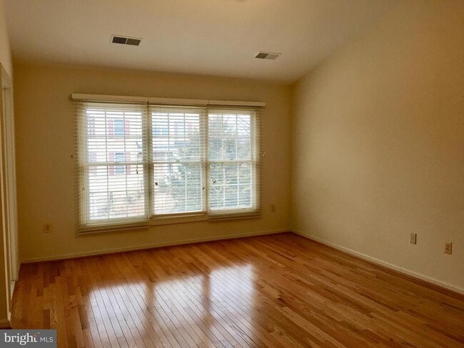 Building Photo - 2253 Journet Dr