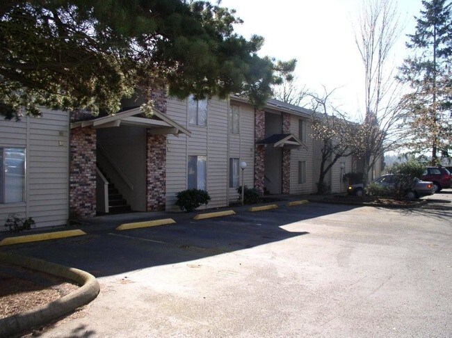 Building Photo - 1001 Hermitage Way S