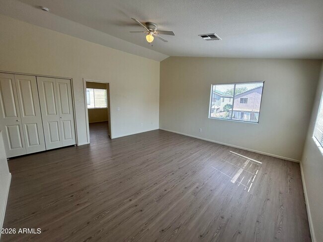 Building Photo - 42406 W Sunland Dr