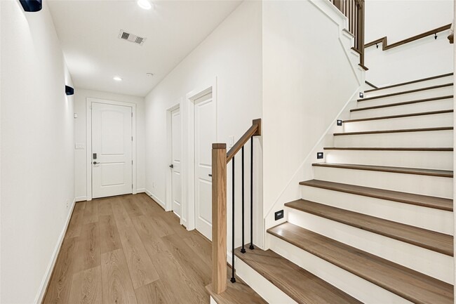 Building Photo - 3613 Gano St