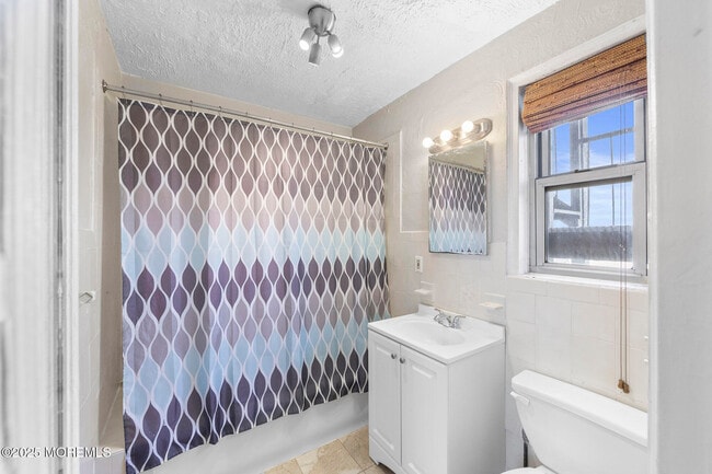 Building Photo - 400 Deal Lake Dr