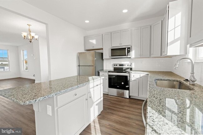 Building Photo - 971 Lorewood Grove Rd