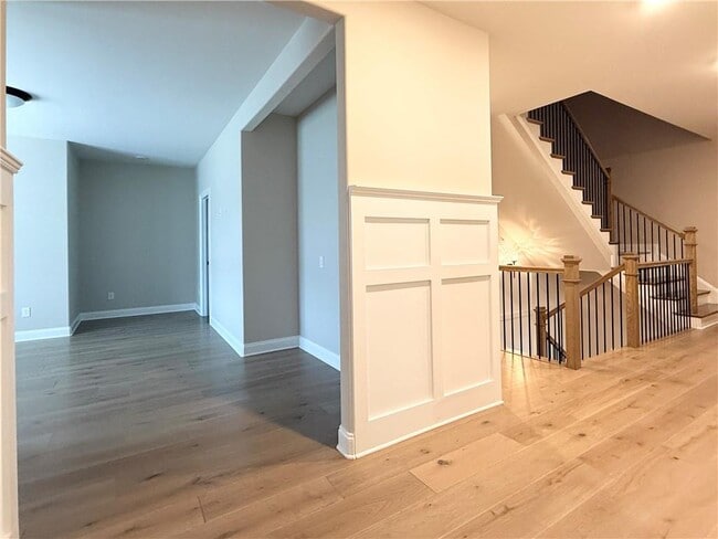 Building Photo - 6220 Bellmoore Park Ln