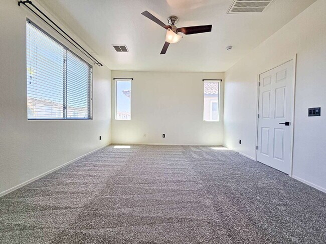 Building Photo - 1311 E Marcella Ln