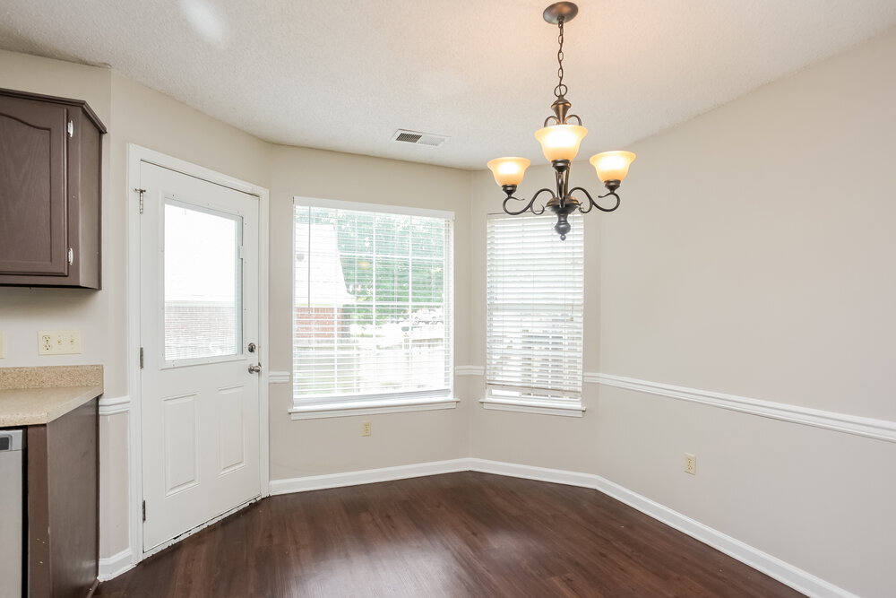 Building Photo - 6841 Charlotte Dr