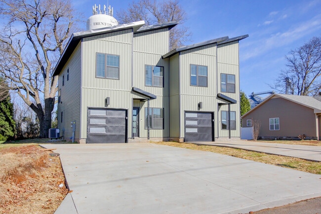 Building Photo - 102 Rosenwald St