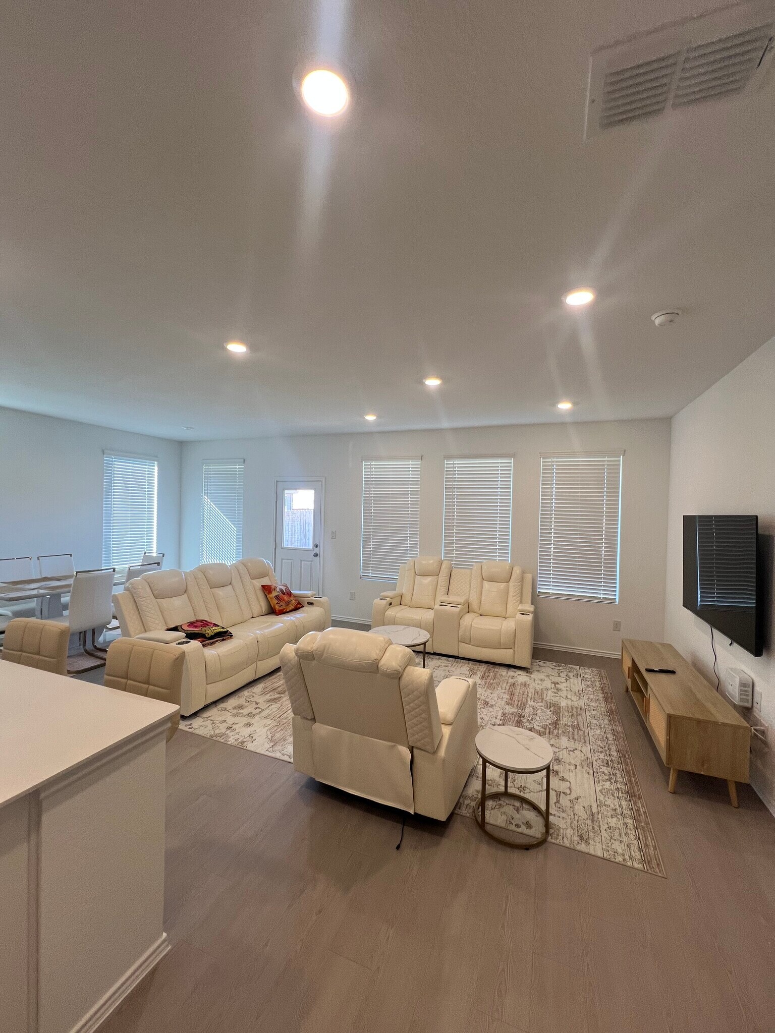 Building Photo - 150 Outrigger Way