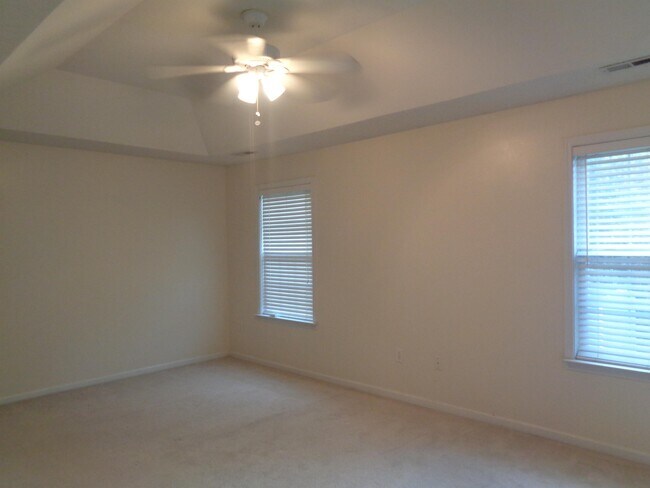 Building Photo - 509 Brickstone Dr