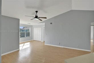 Building Photo - 12760 Vista Isles Dr