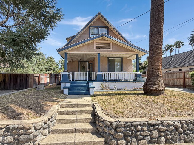 Building Photo - 1824 Lundy Ave
