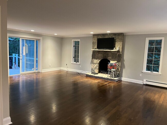 Building Photo - 6 Leada Woods Rd