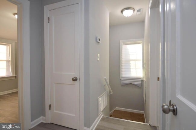 Building Photo - 46670 Midway Dr