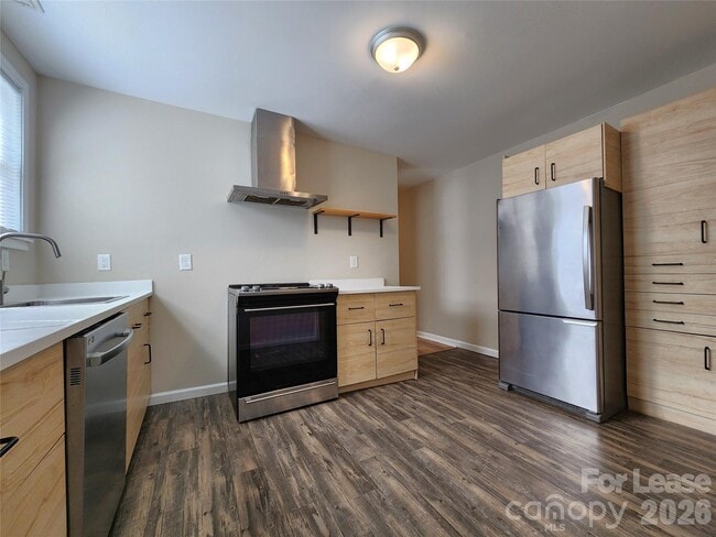 Building Photo - 1419 Oakshade Ave