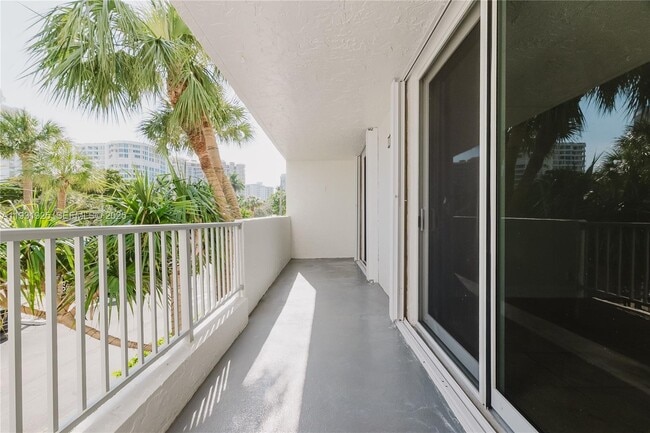 Building Photo - 1421 S Ocean Blvd