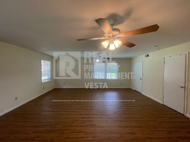 Building Photo - 6712 Hawkinsville Rd