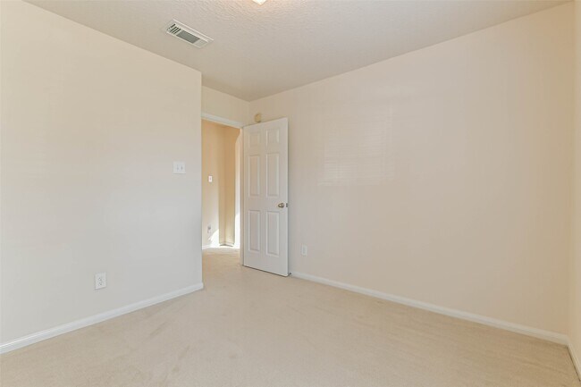 Building Photo - 5329 Morgan Oak Dr
